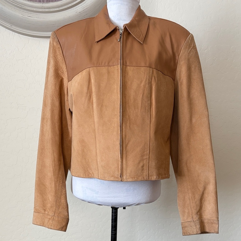 B&J Elegant Women's tan Leather Jacket. XL
